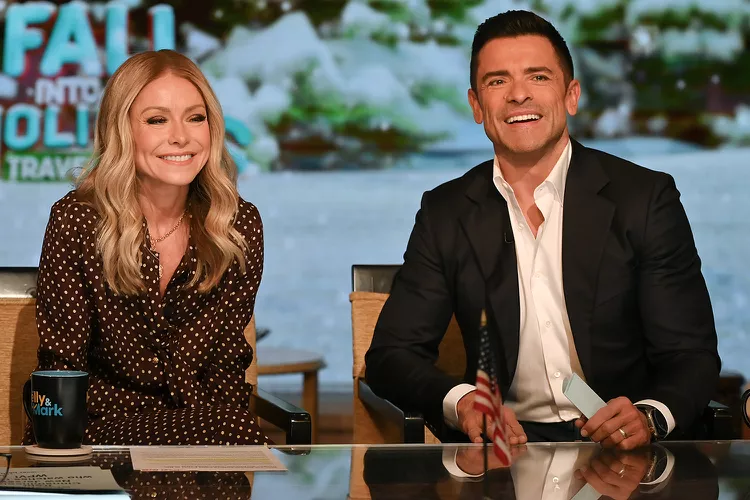 Kelly Ripa Shocks Fans with Lighthearted Divorce Confession on Live Show