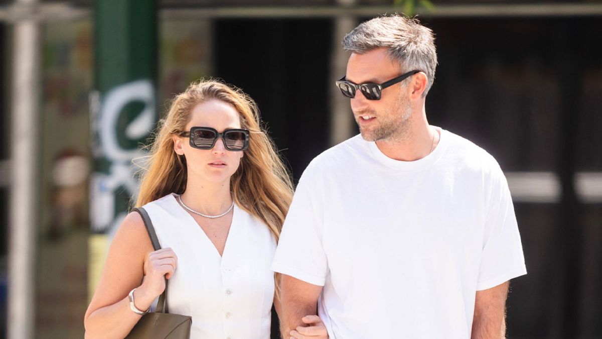 Jennifer Lawrence Expecting Her Second Child with Husband Cooke Maroney